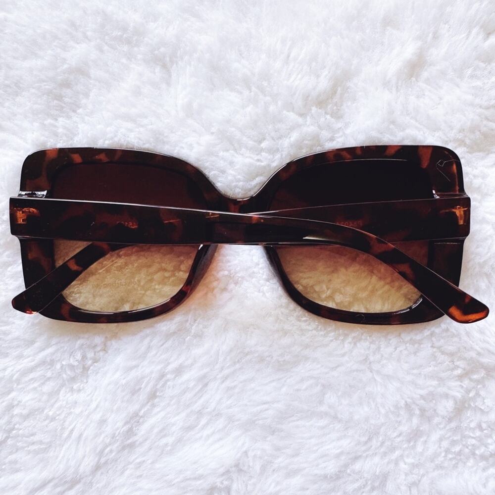 Eva Tortoise Brown Square-Framed Sunglasses - Picture 13 of 13